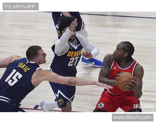 勇士与快船季后赛精彩对决录播回顾全场焦点瞬间分析